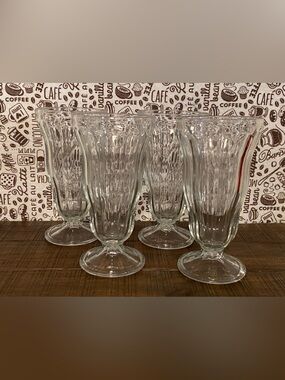Lot of 4 Vintage Soda Fountain Milkshake Ice Cream Soda Malt Shoppe Glasses